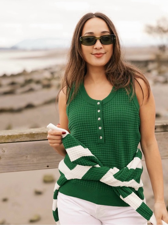 Smash + Tess Sweaters - Smash + Tess Green Waffle-Knit Henley Sweater Tank XL-2XL